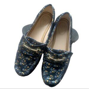 CAbi Carnaby Women's Blue Floral Velvet Loafer Shoe Size 9 Work Casual Career